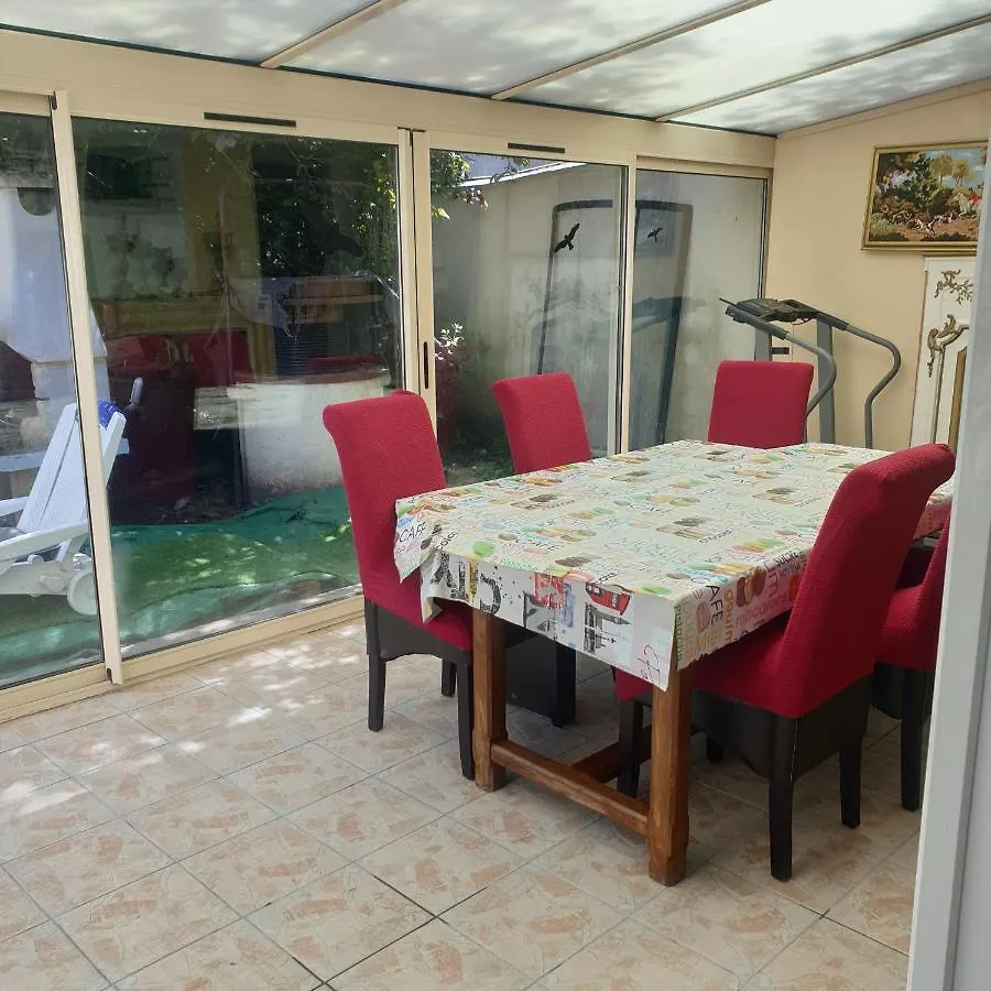 Villa Rebecca Villeparisis Holiday home
